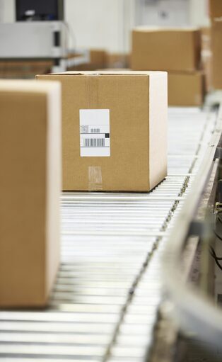 Warehouse package handling